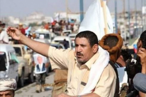 العميد علي ناصر المعكر يعزي في وفاة المناضل الجسور أديب العيسي