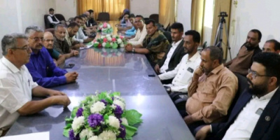 فريق التوجيه يشهد تسليم جمال مانع مهام عمله وكيلًا لمحافظة الضالع