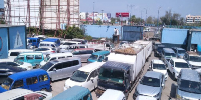 شرطة السير بالعاصمة عدن تدشّن حملة صارمة ضد المركبات المخالفة ضمن حملة شرطة السير الجديدة