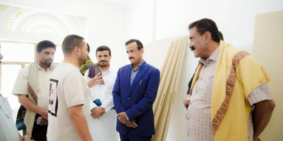 بن الوزير يتابع تأهيل مبنى الإدارة المحلية في شبوة