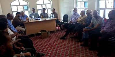 فريق الرقابة والتوجيه الرئاسي  يناقش وضع التعليم بالضالع والصعوبات التي يواجهها