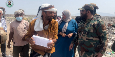 قوات الحزام الأمني تتلف كميات كبيرة من الأشرطة المخدرة والمبيدات والسجائر المهربة