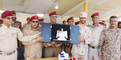 برعاية الرئيس الزبيدي .. اللواء الاول مشاة يكرم الأسير المحرر محمد السخياني