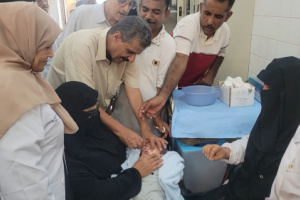 محلي المنصورة يدشن حملة التحصين ضد شلل الأطفال بالمديرية