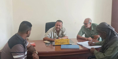 مدير إدارة الشباب والرياضة بالانتقالي يناقش إمكانيات تنظيم بطولة مشتركة للأندية 