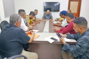 مدير مياه العاصمة عدن يناقش مع مدير المعلا سُبل تحسين خدمات المياه