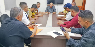 مدير مياه العاصمة عدن يناقش مع مدير المعلا سُبل تحسين خدمات المياه