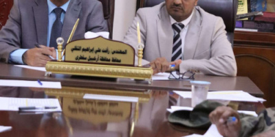 فريق التوجيه والرقابة الرئاسي يبحث مع اللجنة الأمنية بسقطرى ترتيبات إحياء ذكرى 14 أكتوبر