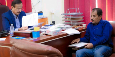 بن الوزير يناقش مع مدير عام مياه الريف مشاريع المياه وتعزيز الأمن المائي في شبوة