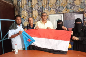 انتقالي أبين يدشن رفع علم الجنوب في المدارس الأهلية بزنجبار
