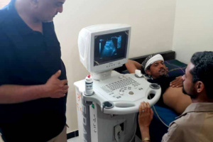 الداعري يتفقد سير عمل الخدمات الطبية في اللواء الأول صاعقة بمحور الضالع