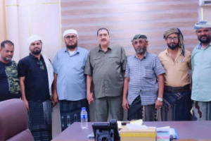 مدير أمن العاصمة عدن يكرم الإدارة العامة لورشة صيانة المركبات العسكرية والأمنية