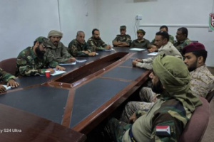 قيادة دفاع شبوة تناقش أوضاع الجبهات ومستوى جاهزية الوحدات