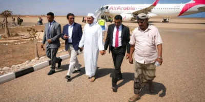 المحافظ الثقلي يصل سقطرى بعد زيارة عمل خارجية