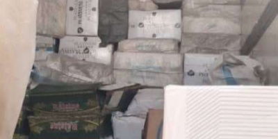 قوات الحزام الأمني بلحج تضبط كمية كبيرة من السجائر المهربة في نقطة الحسيني