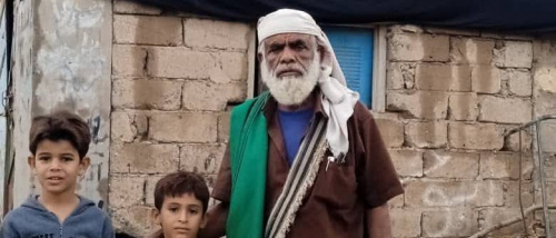 بمناسبة العيد الوطني الاكتوبري صرة النخعيين تزين باعلام الجنوب