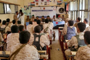 اللواء الثاني مشاة يحتفي بثورة 14 من أكتوبر في جبهات الأزارق بحفل خطابي وتكريمي