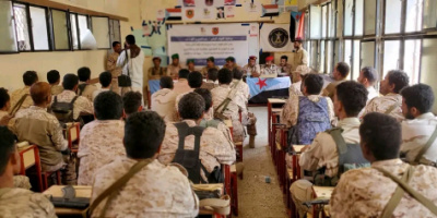 اللواء الثاني مشاة يحتفي بثورة 14 من أكتوبر في جبهات الأزارق بحفل خطابي وتكريمي