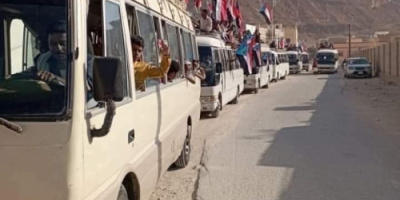 حشود جماهيرية من مختلف مناطق حضرموت تتجه إلى شبام لإحياء الذكرى الـ62 لثورة 14 أكتوبر