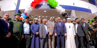 الرئيس الزُبيدي يفتتح مجمعي الشيخ محمد بن زايد التربويين في مديريتي الأزارق وجحاف بالضالع