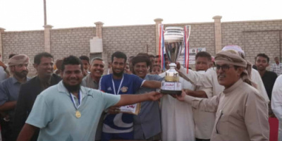 اختتام بطولة كأس 14 أكتوبر بالمهرة بتتويج فريق شركة النفط بعد فوز مثير على اتحاد ضبوت