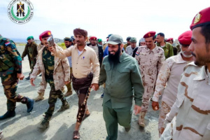 العميد الوالي يزور محور يافع القتالي ويشيد بثباته وانتصاراته