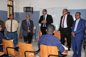 وزير العدل يدشن الامتحانات التحريرية لطلاب السنة الثانية في المعهد العالي للقضاء بعدن