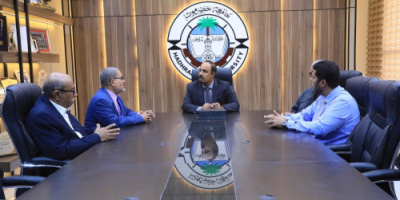 المحافظ بن ماضي يناقش مع رئاسة جامعة حضرموت سير العام الأكاديمي الحالي ويشيد بجهودها في تعزيز الجودة والبحث العلمي