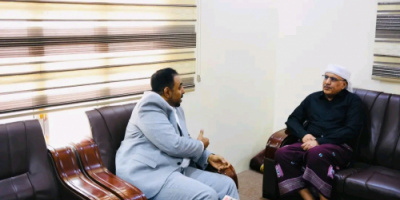 الكثيري يؤكد دعم الانتقالي لتطوير منظومة النقل البحري ويشيد بجهود هيئة الشؤون البحرية بالمكلا