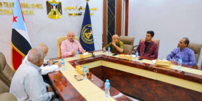 فريق التوجيه والرقابة الرئاسي يعقد لقاءً مع قيادة اللجان المجتمعية في العاصمة عدن