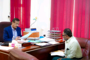 محافظ شبوة يشيد بارتفاع مؤشرات تحصيل الموارد ويؤكد مواكبتها لتوجهات التعافي الاقتصادي