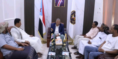 فريق التوجيه والرقابة الرئاسي يلتقي مدير عام هيئة مياه الريف بالمهرة