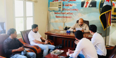 نائب رئيس انتقالي حضرموت يلتقي وفد منظمة سائس للتنمية الدبلوماسية وحقوق الإنسان