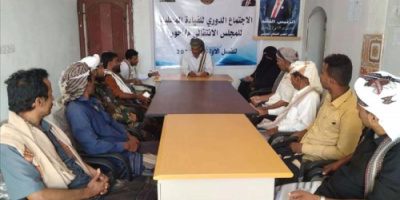 انتقالي أحور يحمل القيادة السياسية والعسكرية بأبين مسؤولية قطع الخط الساحلي بالمديرية