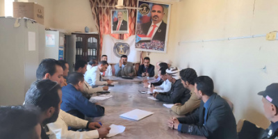 فريق التوجيه والرقابة الرئاسي يطلع على العمل الإداري في تنفيذية انتقالي الحصين