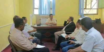 فريق التوجيه والرقابة الرئاسي يطلع على سير عمل مكتب الواجبات بلحج