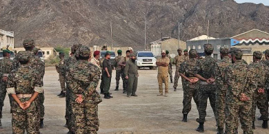 العميد الوالي يطلع على الجاهزية القتالية لقوات الحزام الأمني بأبين ويؤكد استمرار معركة اجتثاث الإرهاب