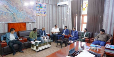 محافظ شبوة يؤكد ضرورة التخطيط الحضري لمواكبة توسع وحدات الجوار