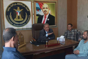 فريق التوجيه يبحث مع الغرفة التجارية في لحج تفعيل الرقابة على الأسواق