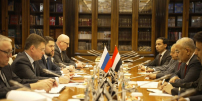 الرئيس الزُبيدي يبحث مع نائب رئيس الوزراء الروسي آفاق التعاون الاقتصادي وفرص الاستثمار في بلادنا