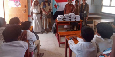 انتقالي دهر يرفد مكتب التربية والتعليم بالمديرية بكمية من الكتب المدرسية