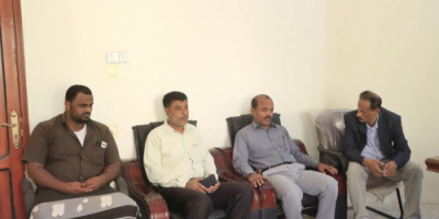 فريق التوجيه والرقابة الرئاسي يطلع على سير عمل مكتب التخطيط والتعاون الدولي بشبوة