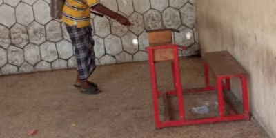 استمرار  تنفيذ حملة الرش الرذاذي ومطابقة صلاحية المواد الغذائية بالمعلا