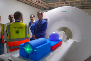 محافظ شبوة يثمن التجهيزات الإماراتية لمستشفى بن زايد في عتق