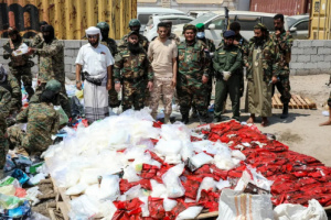 النيابة الجزائية المتخصصة بعدن تتلف طنًّا و8 كيلو من المخدرات