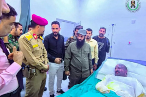العميدان الوالي واليافعي يزوران جرحى هجوم المحفد الإرهابي في مستشفى عبود العسكري في العاصمة عدن