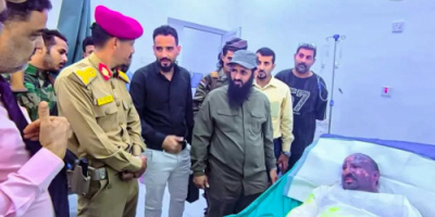 العميدان الوالي واليافعي يزوران جرحى هجوم المحفد الإرهابي في مستشفى عبود العسكري في العاصمة عدن