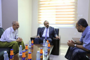 محافظ حضرموت يبحث آليات تعزيز الشراكة مع القطاع الخاص