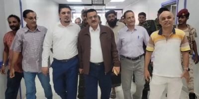 الداؤودي" و"الحسيني" يتفقدان الأعمال النهائية بمشروع إعادة تأهيل قسم الطوارئ بمستشفى خليفة الجراحي 