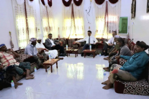 فريق التوجيه يلتقي الهيئة الإدارية للاتحاد القبلي للشريط الساحلي الغربي في سقطرى